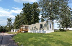 86 MOBILE DRIVE, THOMASVILLE, PA 17364