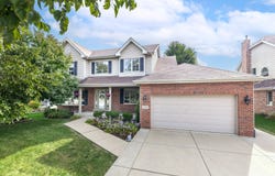 1221 Monmouth Drive, Lemont, IL 60439