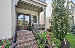 5207 Meadowbrook Parkway, Prairie Village, KS 66207