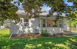 225 10th Avenue N, South Saint Paul, MN 55075