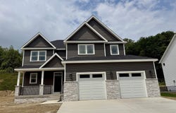 209 Farm Brook Lane, Morgantown, WV 26505