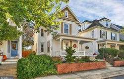 233 S SPRUCE Street, LITITZ, PA 17543