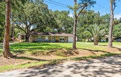 1 Country Manor Road, Beaufort, SC 29906