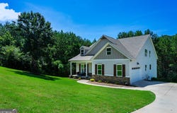 102 Landings, Lagrange, GA 30240