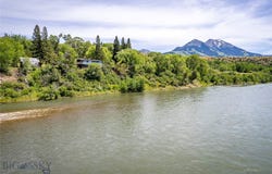 1005 E River Road, Emigrant, MT 59027
