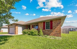 701 Lexington Circle, Clever, MO 65631