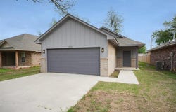 422 Grove Street, Perry, OK 73077