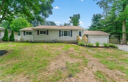 2687 Seifert Lewis Road, Hubbard, OH 44425