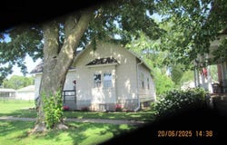 302 Meridian St, Tipton, IA 52772