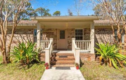 3036 Laurel Dr, Gulf Breeze, FL 32563