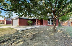 425 Windmill Drive, Lavon, TX 75166