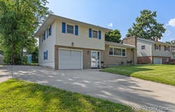 2200 Rossiter Pl Place, Lansing, MI 48911