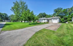 154 Walnut Drive, Amherst, OH 44001