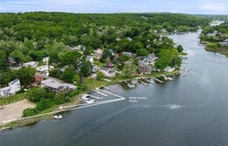 39 Edwards Avenue, South Kingstown, RI 02879