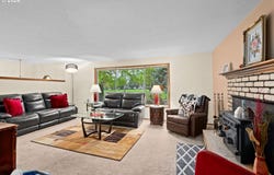 470 NW BELLA VISTA Dr, Gresham, OR 97030