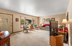 924 N 18th Ave, West Bend, WI 53090