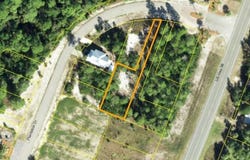 110 Plantation Dr, Carrabelle, FL 32322