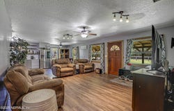 5616 CHERRYTREE Avenue, Macclenny, FL 32063
