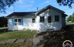 504 2nd ST, Whiting, KS 66552