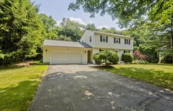 79 Viscount Rd, Longmeadow, MA 01106