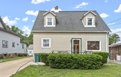 106 S 3rd Avenue, Streator, IL 61364