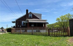 3200 Oakland Dr, Liberty Boro, PA 15133