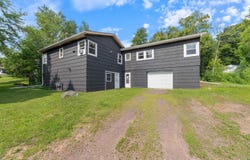 2448 Hutchinson Rd, Duluth, MN 55811