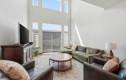 5513 Huntwood Ave, Sioux Falls, SD 57108