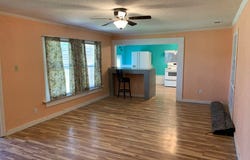 1007 S Palestine St, Athens, TX 75751