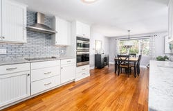 21 Rolling Green Lane, Mashpee, MA 02649
