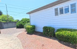 5510 WINDSOR ISLAND RD, Keizer, OR 97303