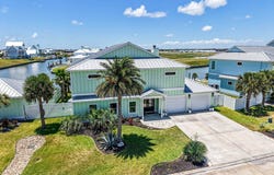 1041 North Isle Dr, ROCKPORT, TX 78382