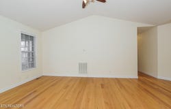 880 Glenfield Drive, Lenoir City, TN 37771