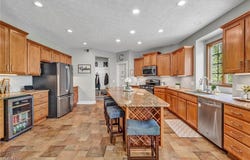 12500 S Churchill Way, Strongsville, OH 44149
