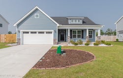 432 Pebble Shore Drive, Sneads Ferry, NC 28460