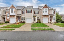 146 CHANCELLOR Drive, WOODBURY, NJ 08096
