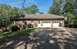 3503 FAIROAKS Dr, Jasper, AL 35504