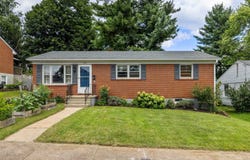 708 CHERRY HILL DR, STAUNTON, VA 24401