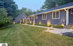 206 Joliet Avenue, Houghton Lake, MI 48629