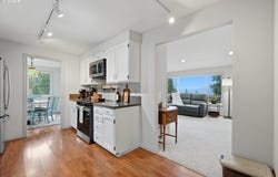 6717 OAKRIDGE Dr, Gladstone, OR 97027