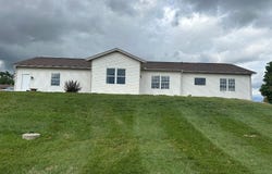 2336 Yorkview Road SW, New Philadelphia, OH 44663