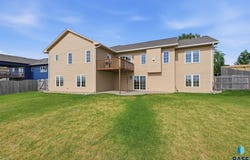 3804 S Harmony Dr, Sioux Falls, SD 57110