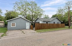 1507 N Cleveland Avenue, Cameron, TX 76520