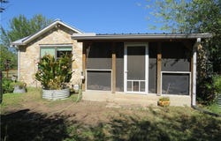1884 US Highway 90, Uvalde, TX 78801