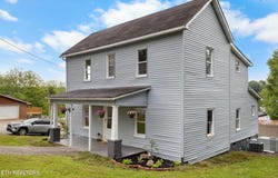501 Ferry St, Loudon, TN 37774
