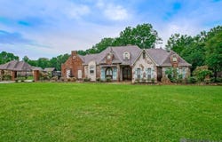 424 Clover Ridge Dr, Jackson, LA 70748