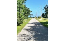 318 Hillcrest Street, Waveland, MS 39576