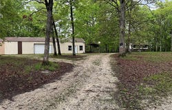 89 Zips Road, Hawk Point, MO 63349
