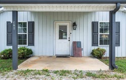 126 Walnut St, Cowan, TN 37318