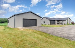 9959 Riverside Drive, St Louis, MI 48880
